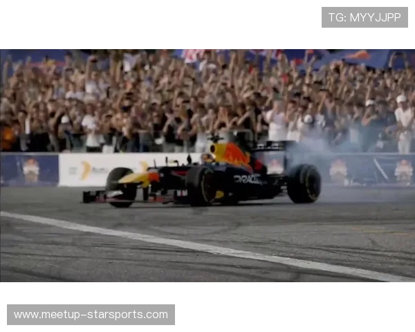 F1赛季精彩回顾：新车表现激烈对抗 决战之夜引发全球关注